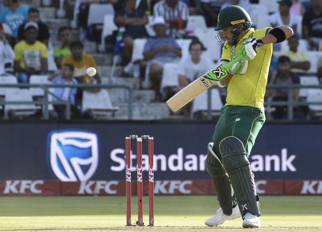 Faf du Plessis makes room to steer the ball fine, South Africa v Pakistan, 1st T20I, Cape Town, February 1, 2019