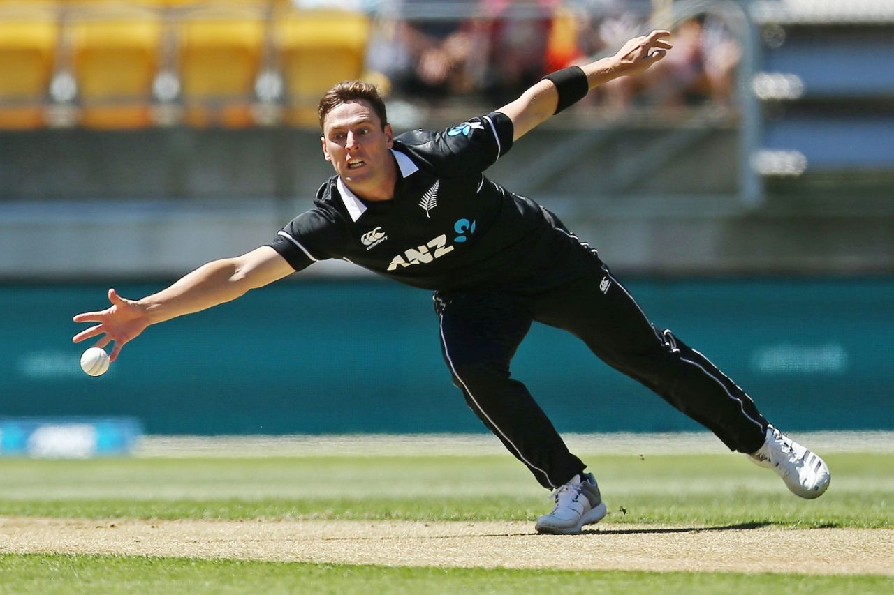 Matt Henry in action, New Zealand v India, 5th ODI, Wellington, February 3, 2019