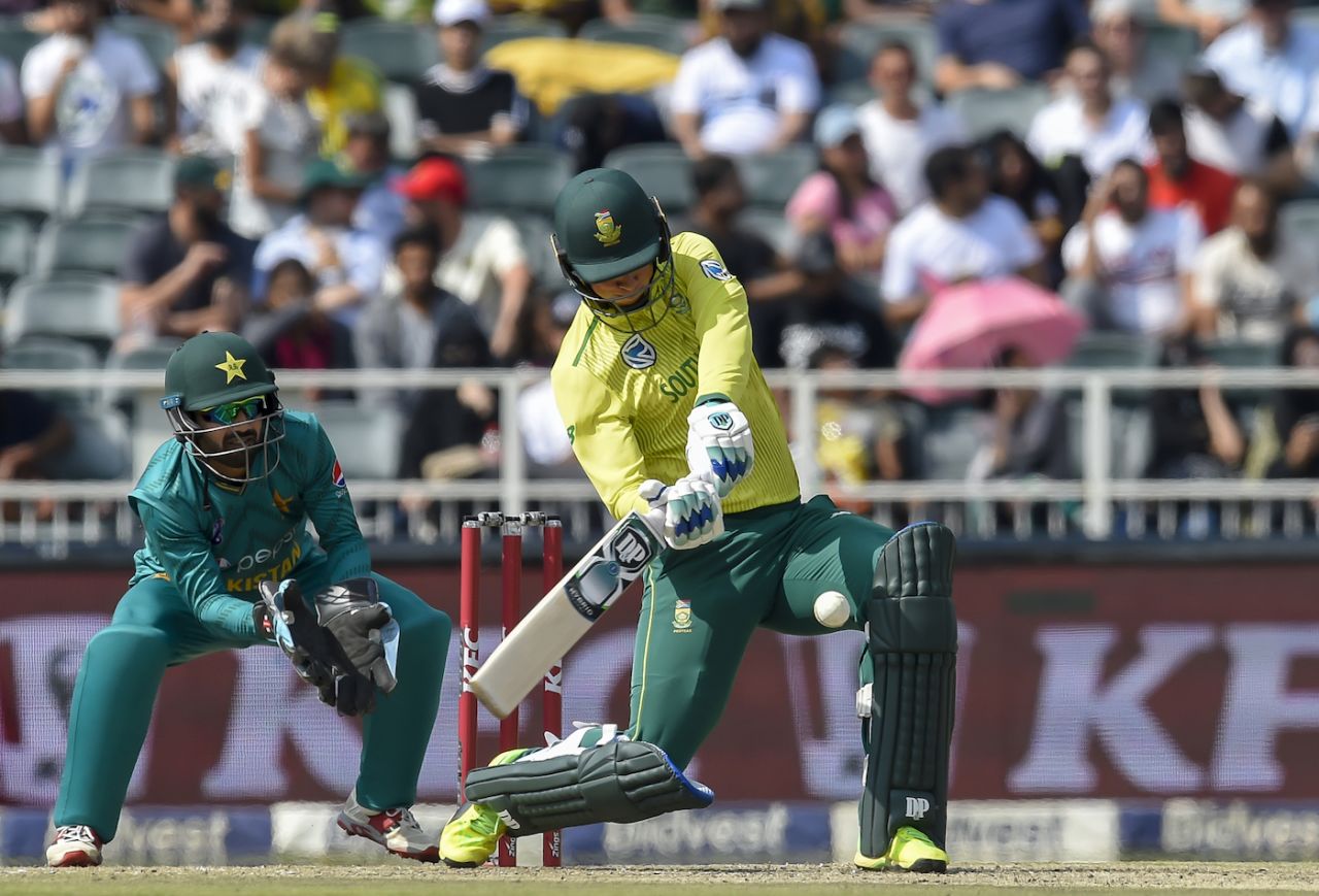 Rassie van der Dussen goes down to muscle the ball, South Africa v Pakistan, 2nd T20I, Johannesburg, February 3, 2019