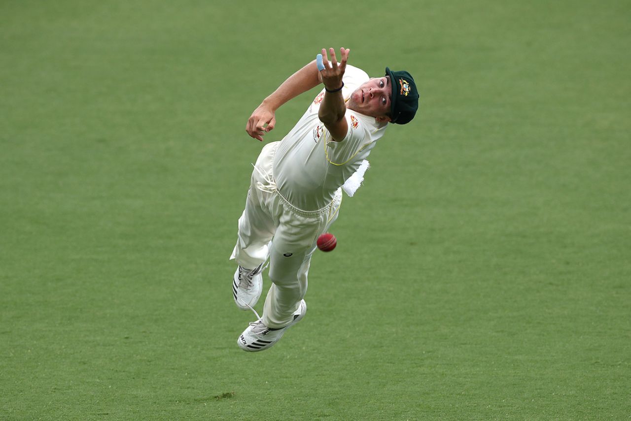 Jhye Richardson couldn't quite get under a chance running back from mid-on, Australia v Sri Lanka, 2nd Test, Canberra, February 4, 2019