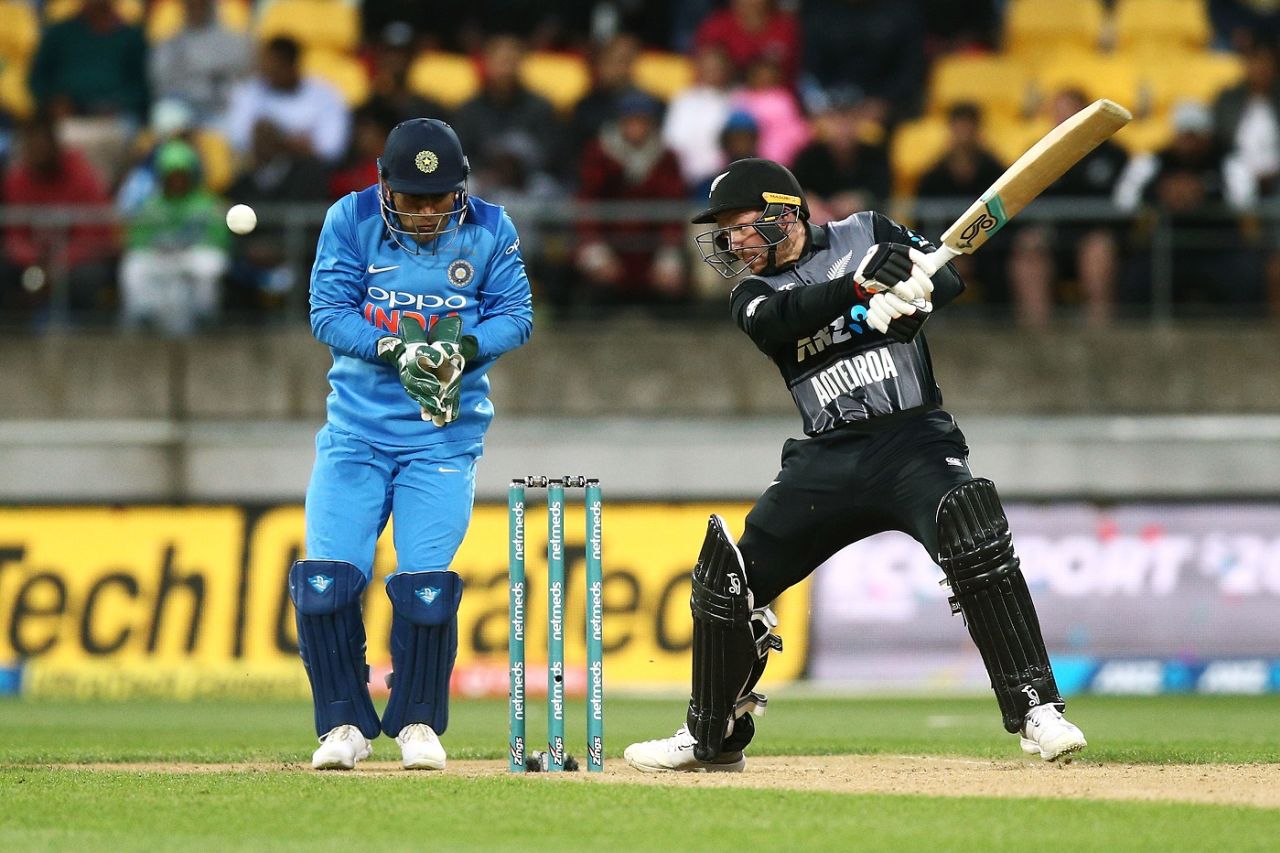 MS Dhoni drops Tim Seifert, New Zealand v India, 1st T20I, Wellington, February 6, 2019