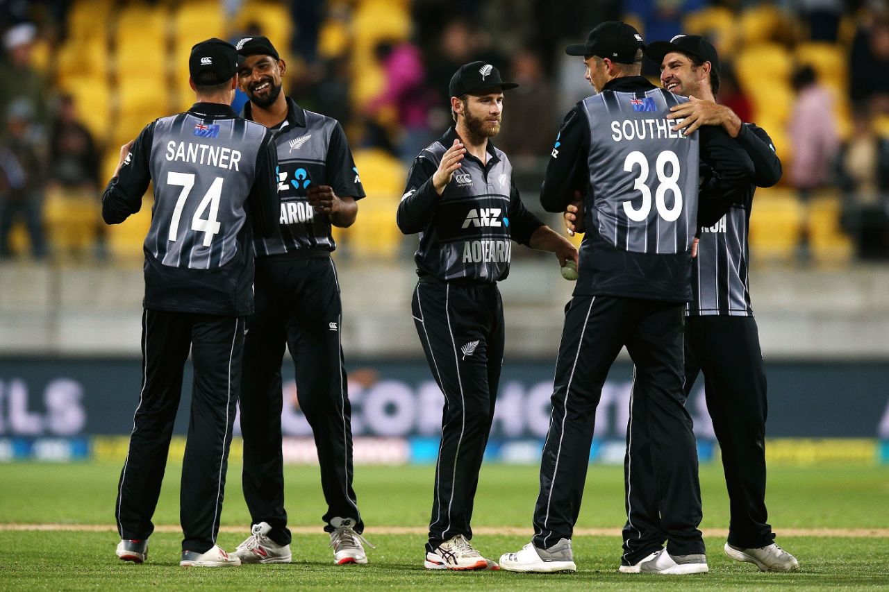 New Zealand's players get together, New Zealand v India, 1st T20I, Wellington, February 6, 2019