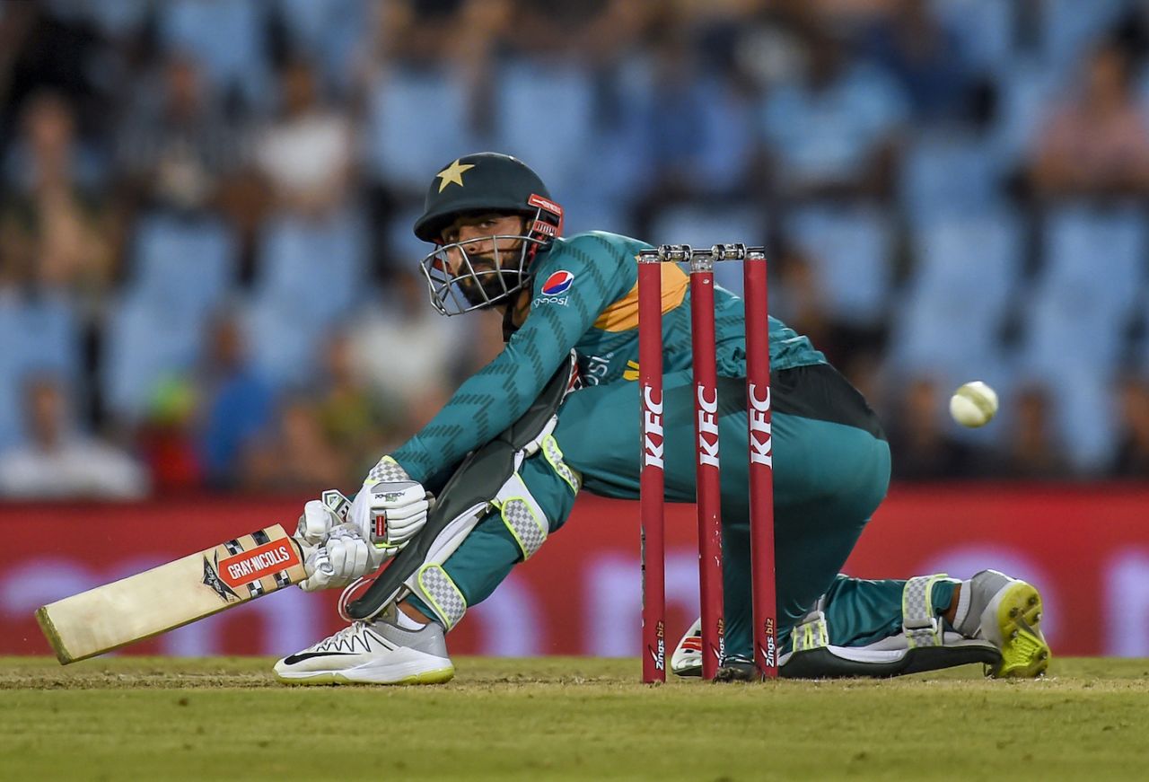 Shadab Khan attempts a cheeky shot, South Africa v Pakistan, 3rd T20I, Centurion, February 6, 2019