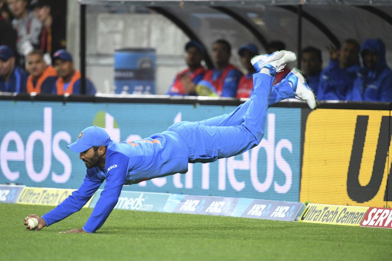 Dinesh Karthik completes a catch, New Zealand v India, 1st T20I, Wellington, February 6, 2019