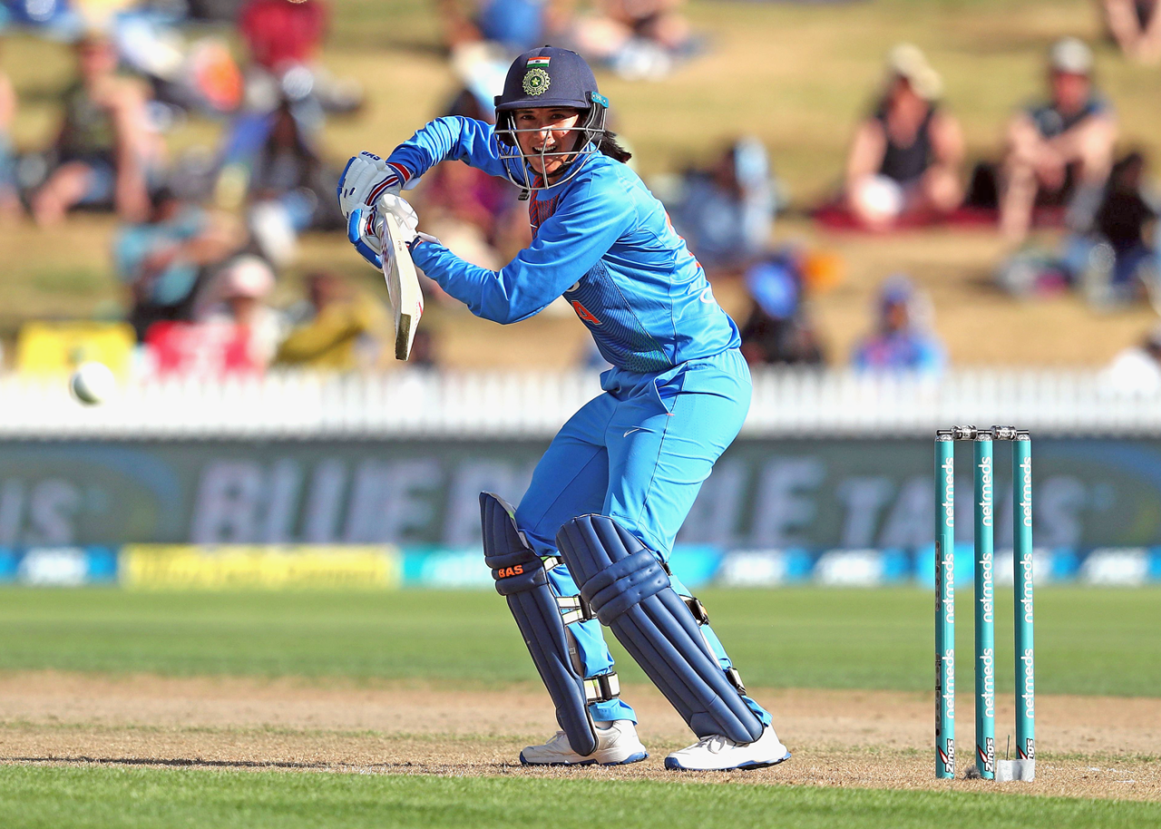 Smriti Mandhana guides one towards third man, New Zealand v India, 3rd T20I, Hamilton, February 10, 2019
