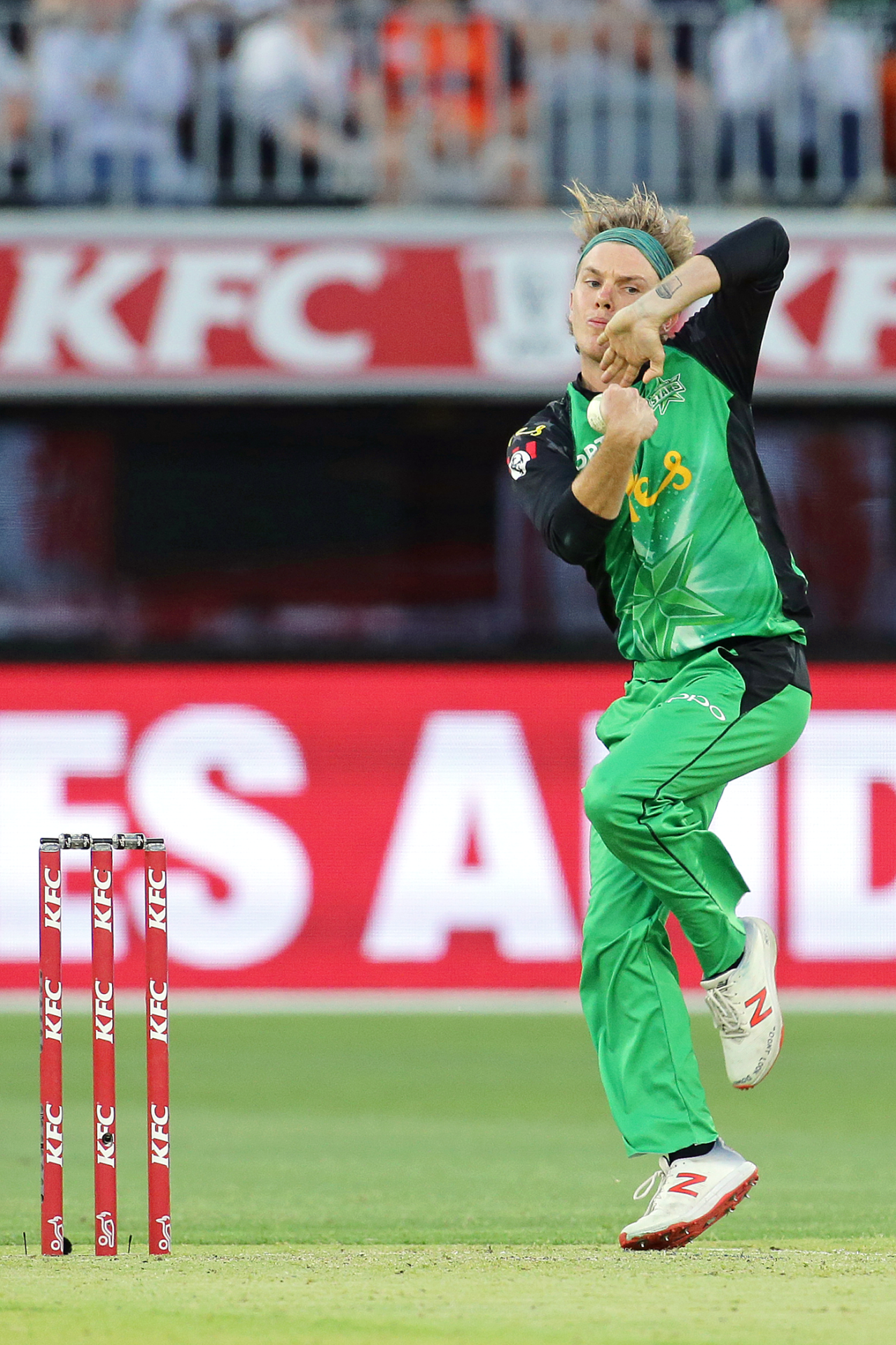 Adam Zampa sizes up his target, BBL 2018-19, Melbourne Stars v Sydney Sixers, Melbourne, February 10, 2019