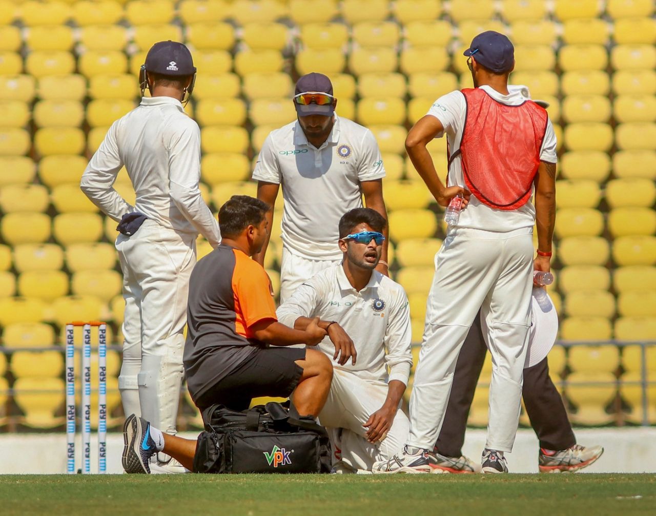 K Gowtham went off the field after suffering an injury, Vidarbha v Rest of India, Irani Cup 2018-19, 2nd day, Nagpur, February 13, 2019