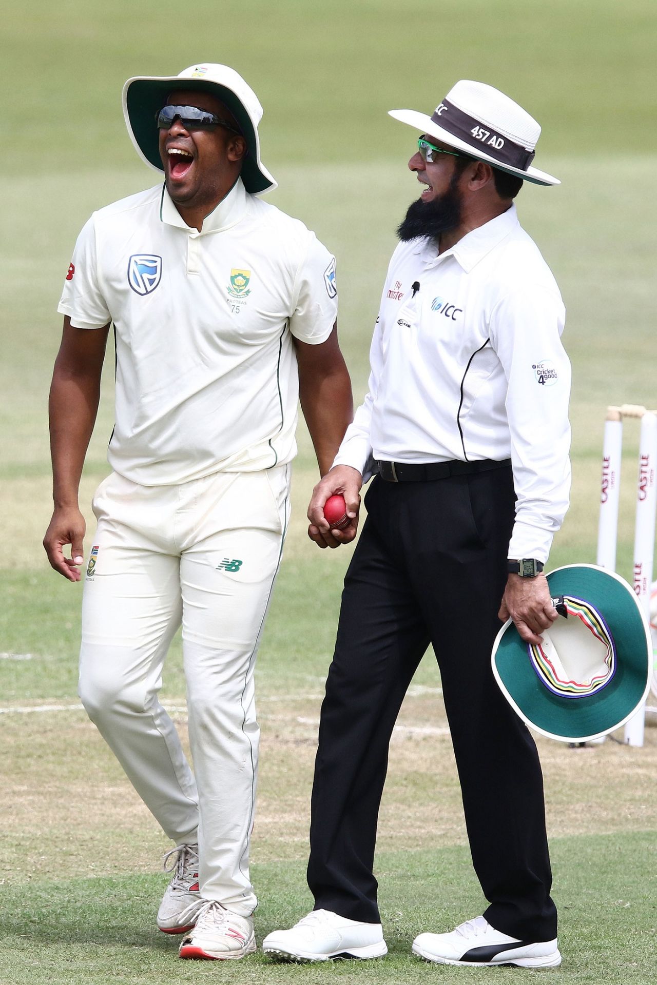 Vernon Philander and Aleem Dar share a laugh, South Africa v Sri Lanka, 1st Test, Durban, 2nd day, February 14, 2019