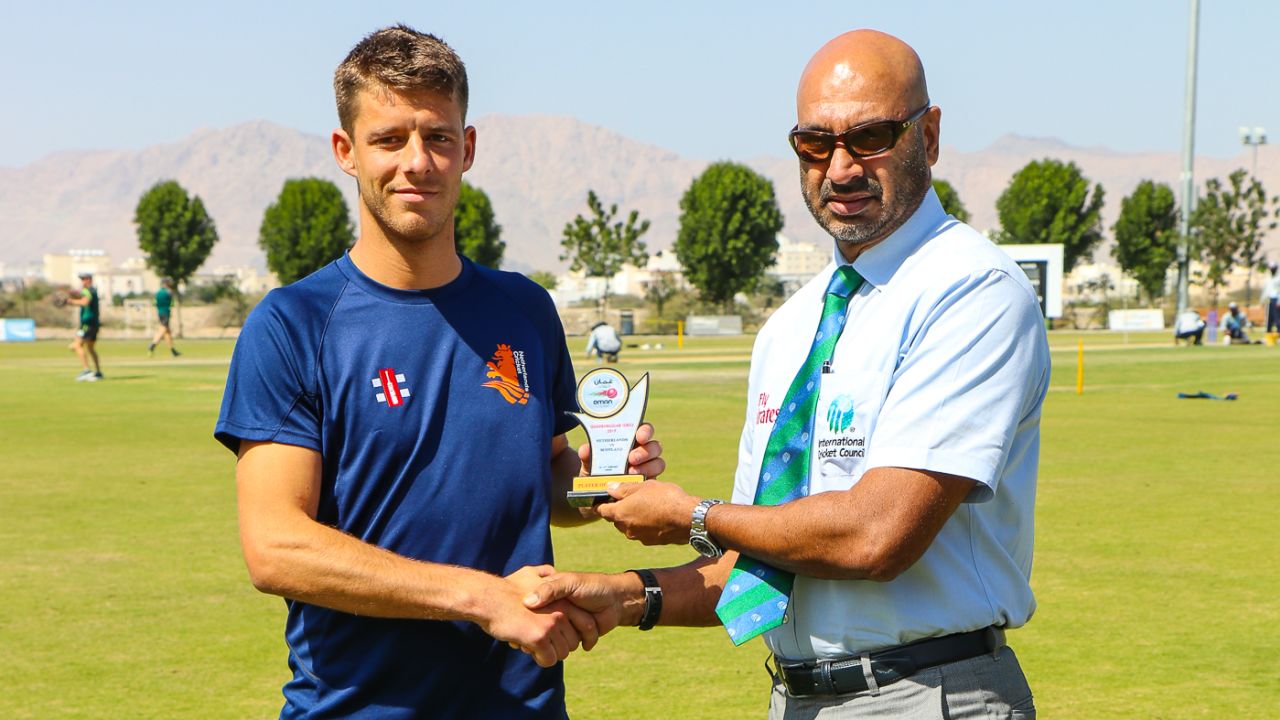 Tobias Visee accepts the Man of the Match award after scoring a half-century, Netherlands v Scotland, Oman Quadrangular T20I Series, Al Amerat, February 13, 2019