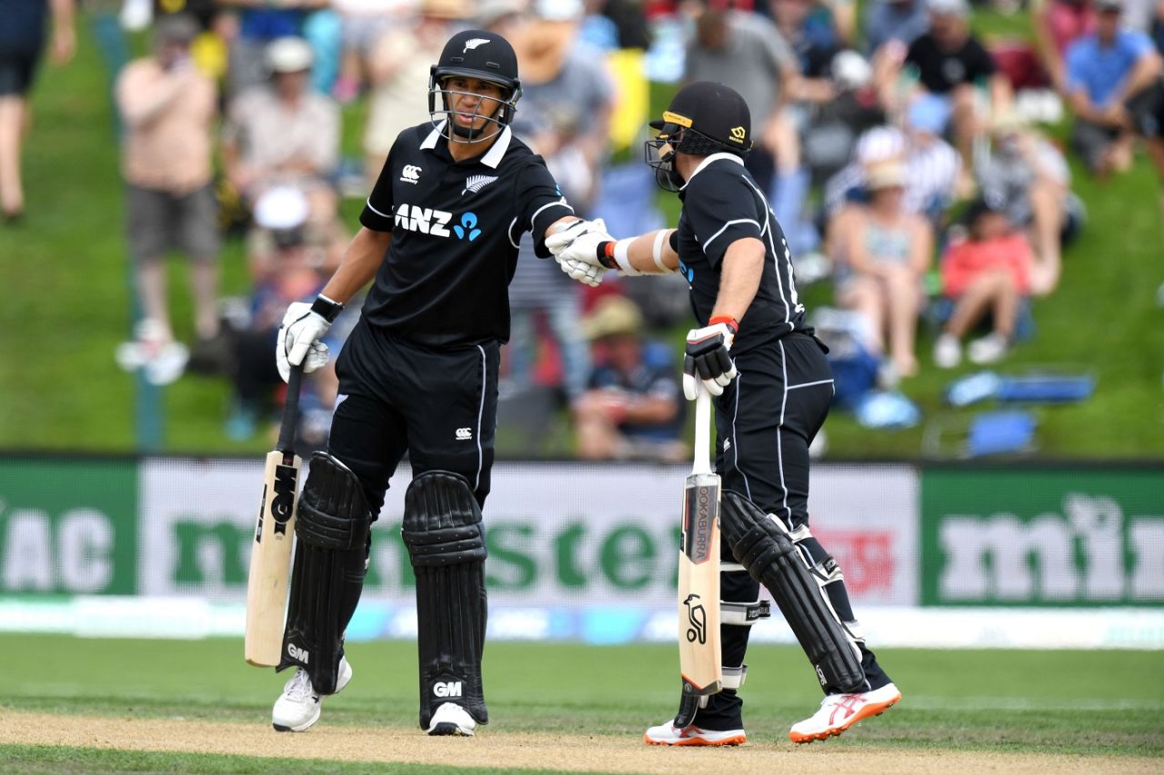 Ross Taylor and Tom Latham bring up a fifty-run stand, New Zealand v Bangladesh, 3rd ODI, Dunedin, February 20, 2019