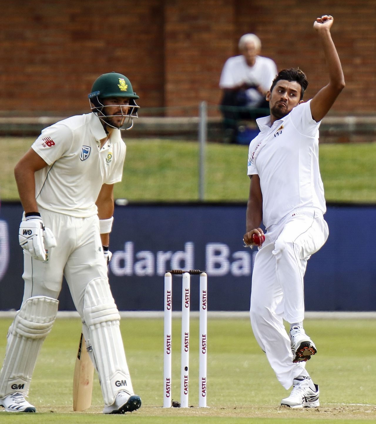 Suranga Lakmal bowls as Aiden Markram looks on, South Africa v Sri Lanka, 2nd Test, Port Elizabeth, 1st day, February 21, 2019