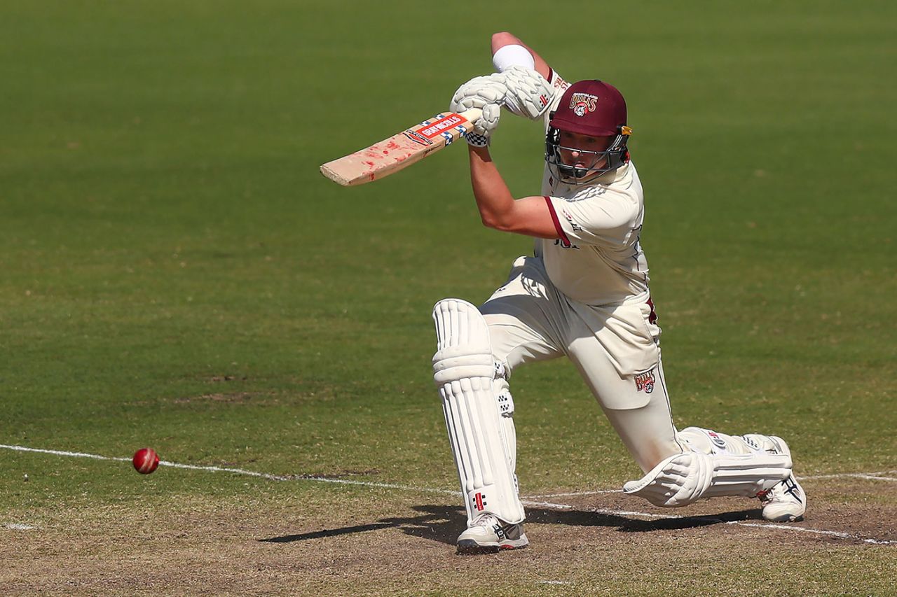 Matt Renshaw gets in position to drive, Victoria v Queensland, Sheffield Shield, Junction Oval, February 25, 2019