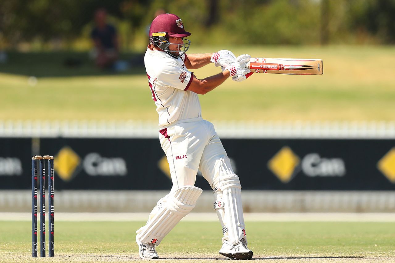 Joe Burns latches onto short delivery, Victoria v Queensland, Sheffield Shield, Junction Oval, February 25, 2019