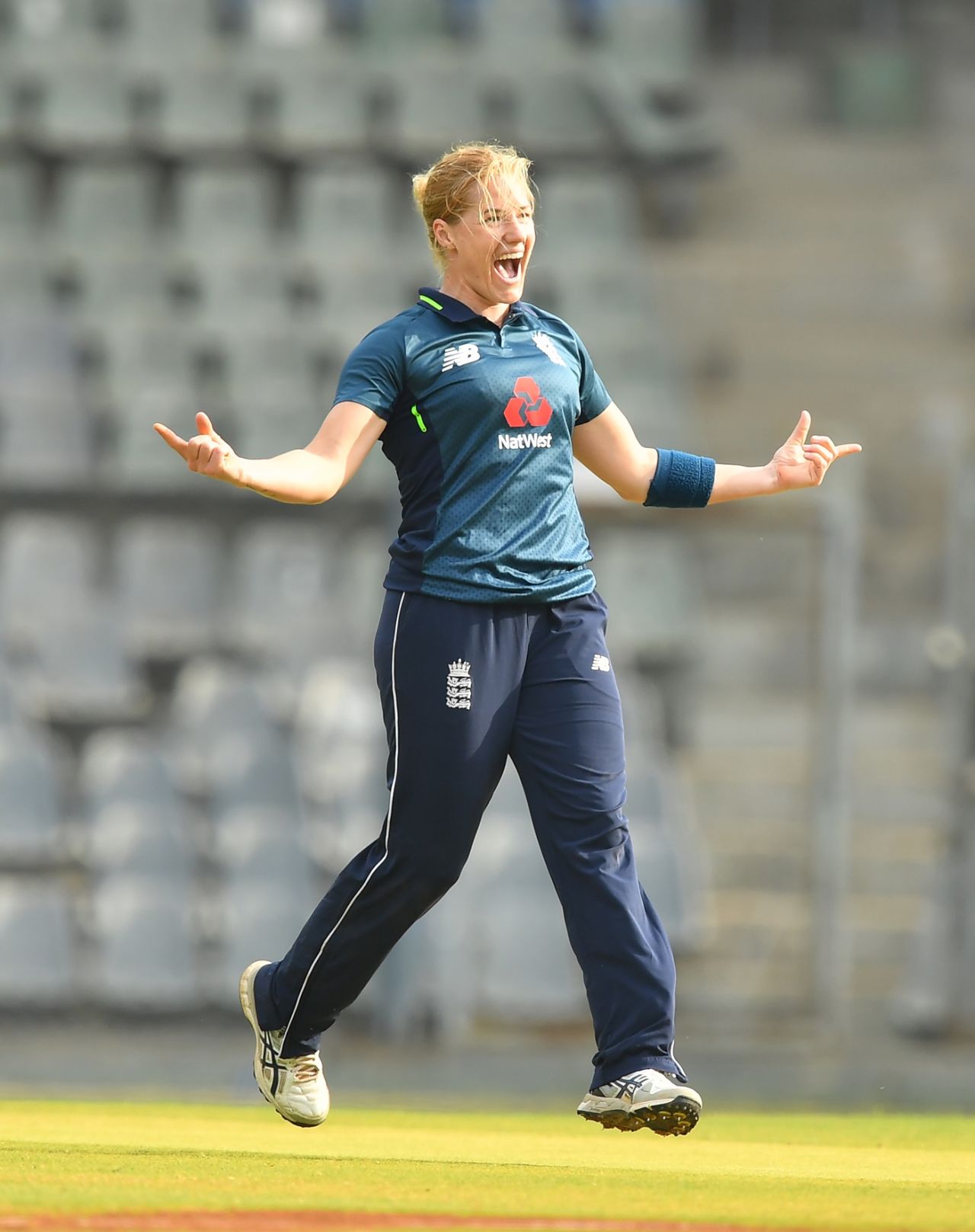 Katherine Brunt exults after taking a wicket, India Women v England Women, 3rd ODI, Mumbai, February 28, 2019