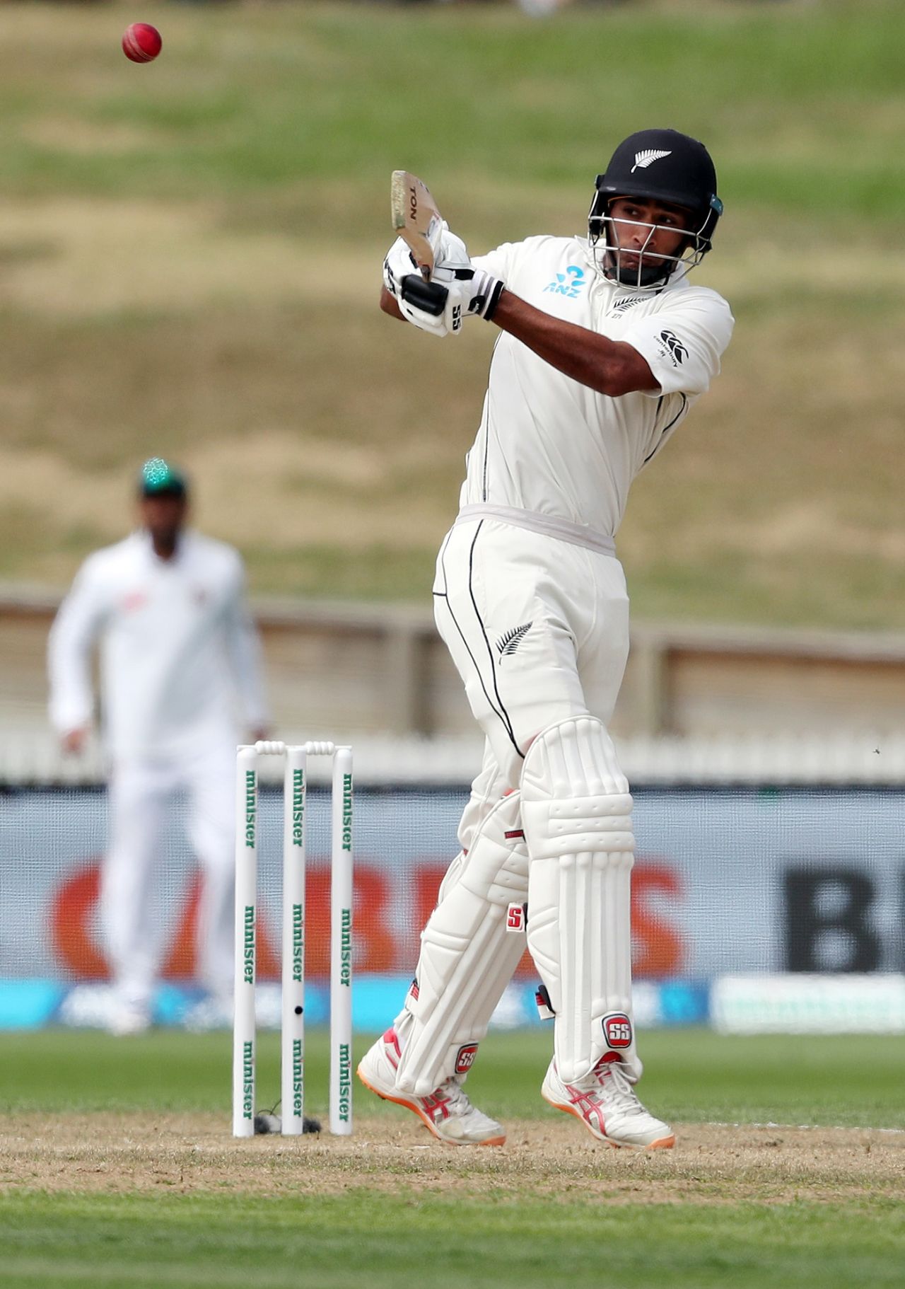Jeet Raval pulls one on the way to his maiden Test century, New Zealand v Bangladesh, 1st Test, Hamilton, 2nd day, March 1, 2019