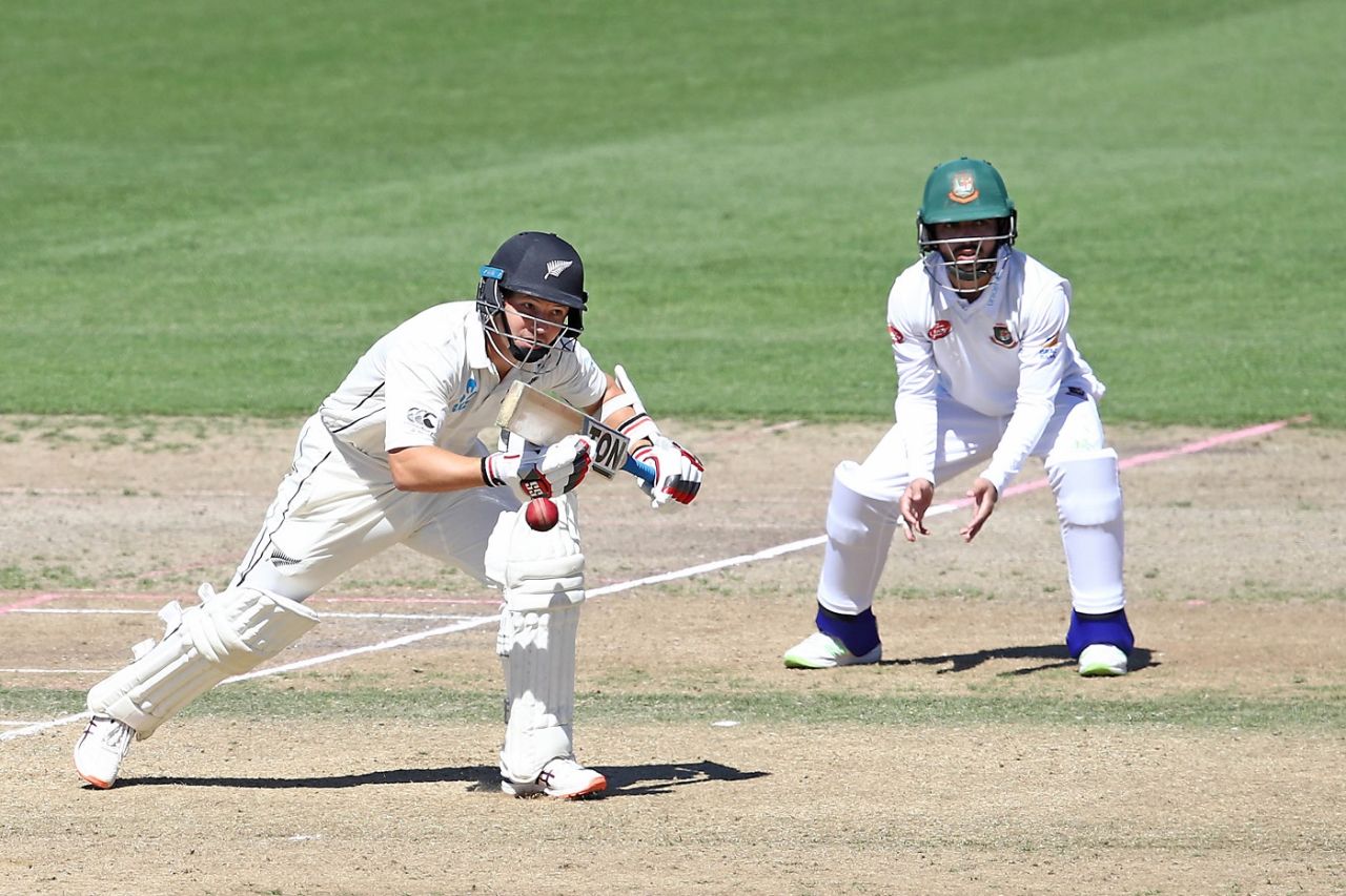 BJ Watling plays through the off side, New Zealand v Bangladesh, 1st Test, Hamilton, 3rd day, March 2, 2019