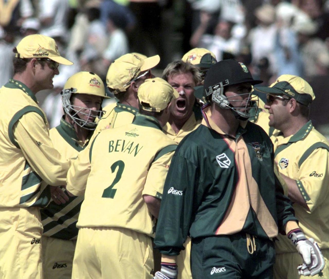 Shane Warne sends Hansie Cronje back for a duck,1999 World Cup cricket semi-final, Edgbaston, Birmingham, June 17, 1999
