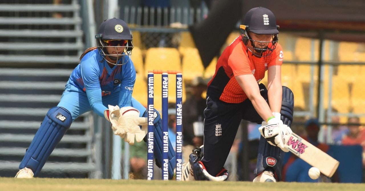 Heather Knight plays a reverse sweep, India v England, 3rd women's T20I, Guwahati, March 9, 2019