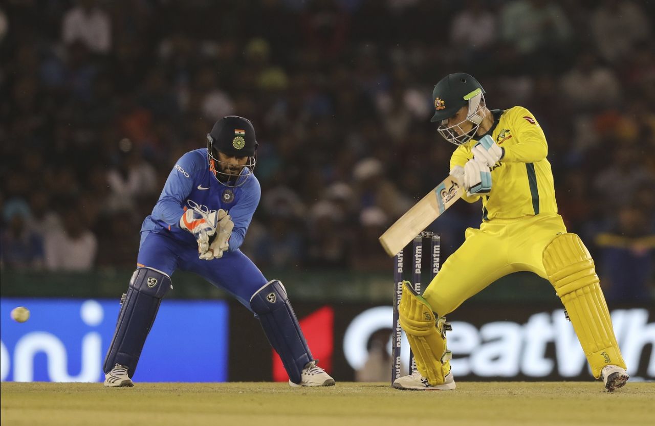 Peter Handscomb cuts a short ball, India v Australia, 4th ODI, Mohali, March 10, 2019