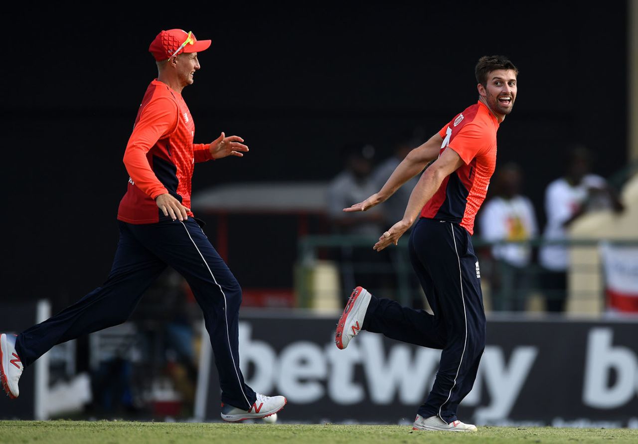 Joe Root chases after Mark Wood, West Indies v England, 3rd T20I, St Kitts, March 10, 2019