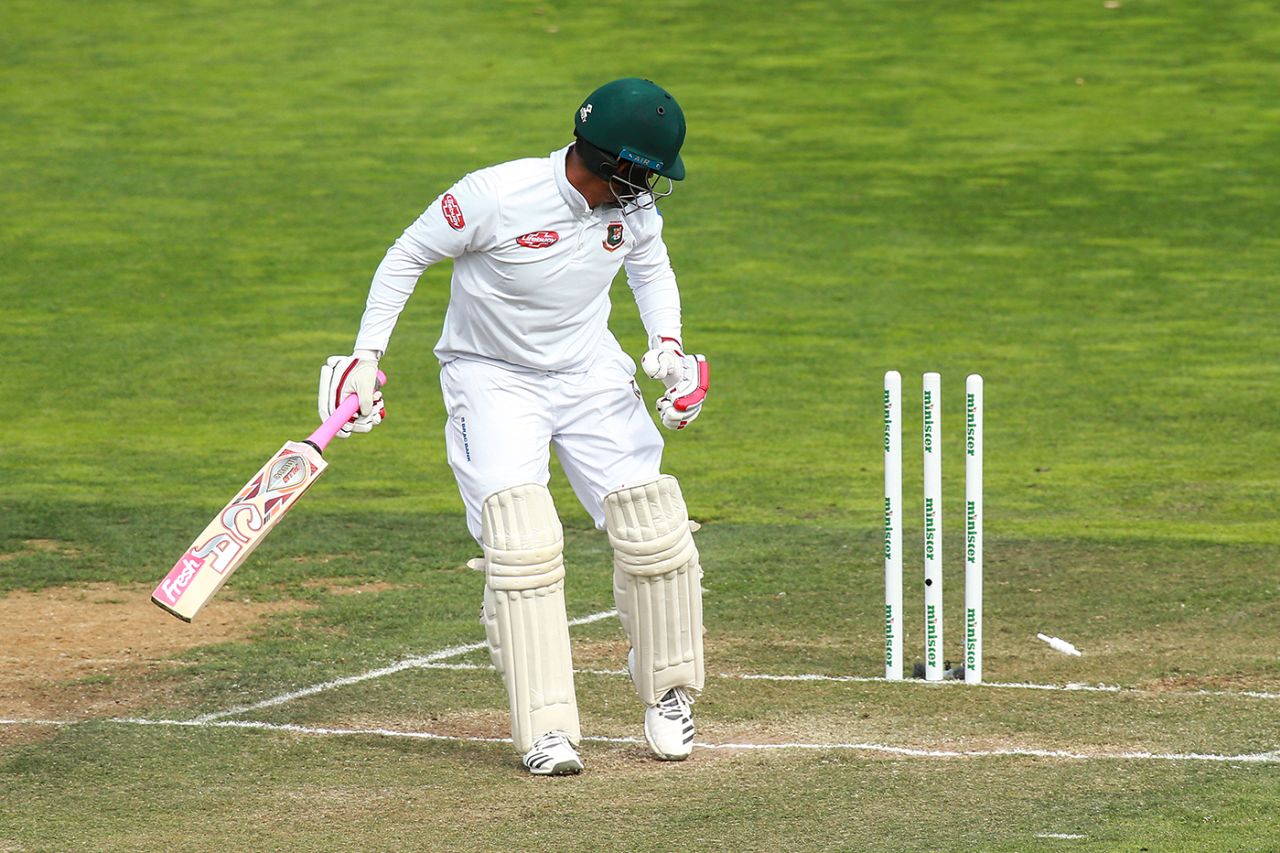 Trent Boult crashed through Tamim Iqbal's defences in the first over of Bangladesh's innings, New Zealand v Bangladesh, 2nd Test, Wellington, 4th day, March 11, 2019