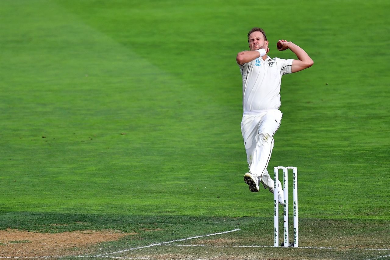 Neil Wagner in his bowling action, New Zealand v Bangladesh, 2nd Test, Wellington, 4th day, March 11, 2019