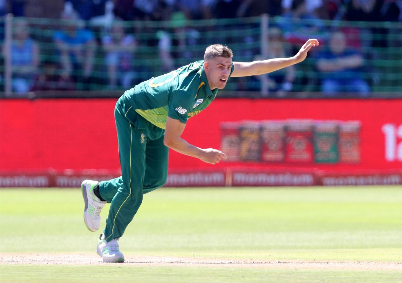 Anrich Nortje delivers, South Africa v Sri Lanka, 4th ODI, Port Elizabeth, March 13, 2019