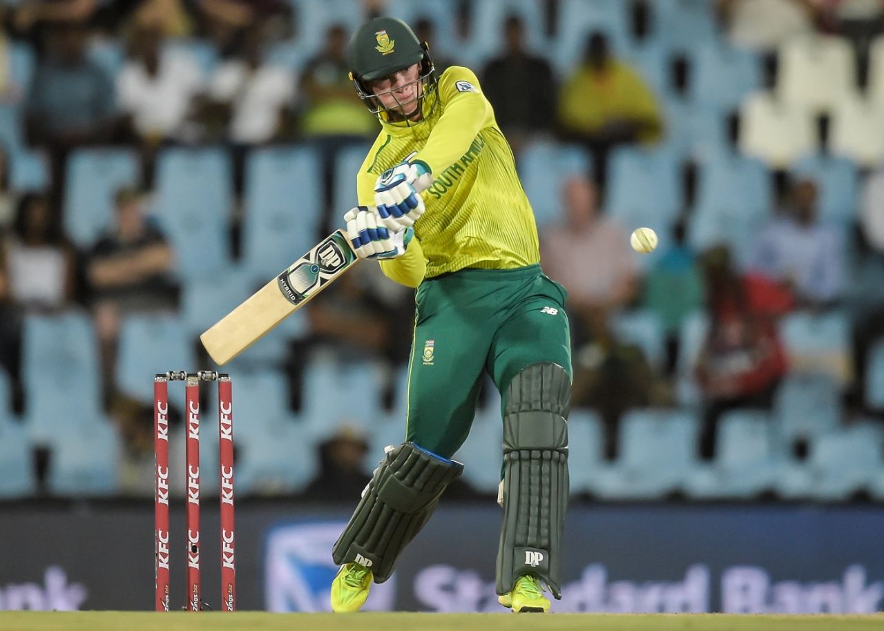 Rassie van der Dussen goes for a pull, South Africa v Sri Lanka, 2nd T20I, Centurion, March 22, 2019
