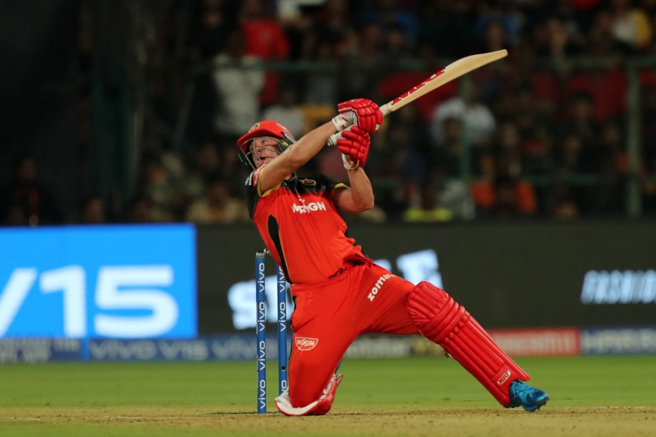 AB de Villiers keeps finding ways to hit sixes at crucial times, Royal Challengers Bangalore v Mumbai Indians, IPL 2019, Bengaluru, March 28, 2019