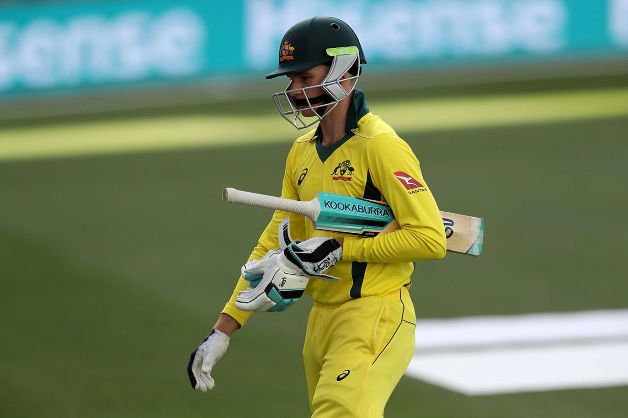 Peter Handscomb leaves the crease, Pakistan v Australia, 4th ODI, Dubai, March 29, 2019