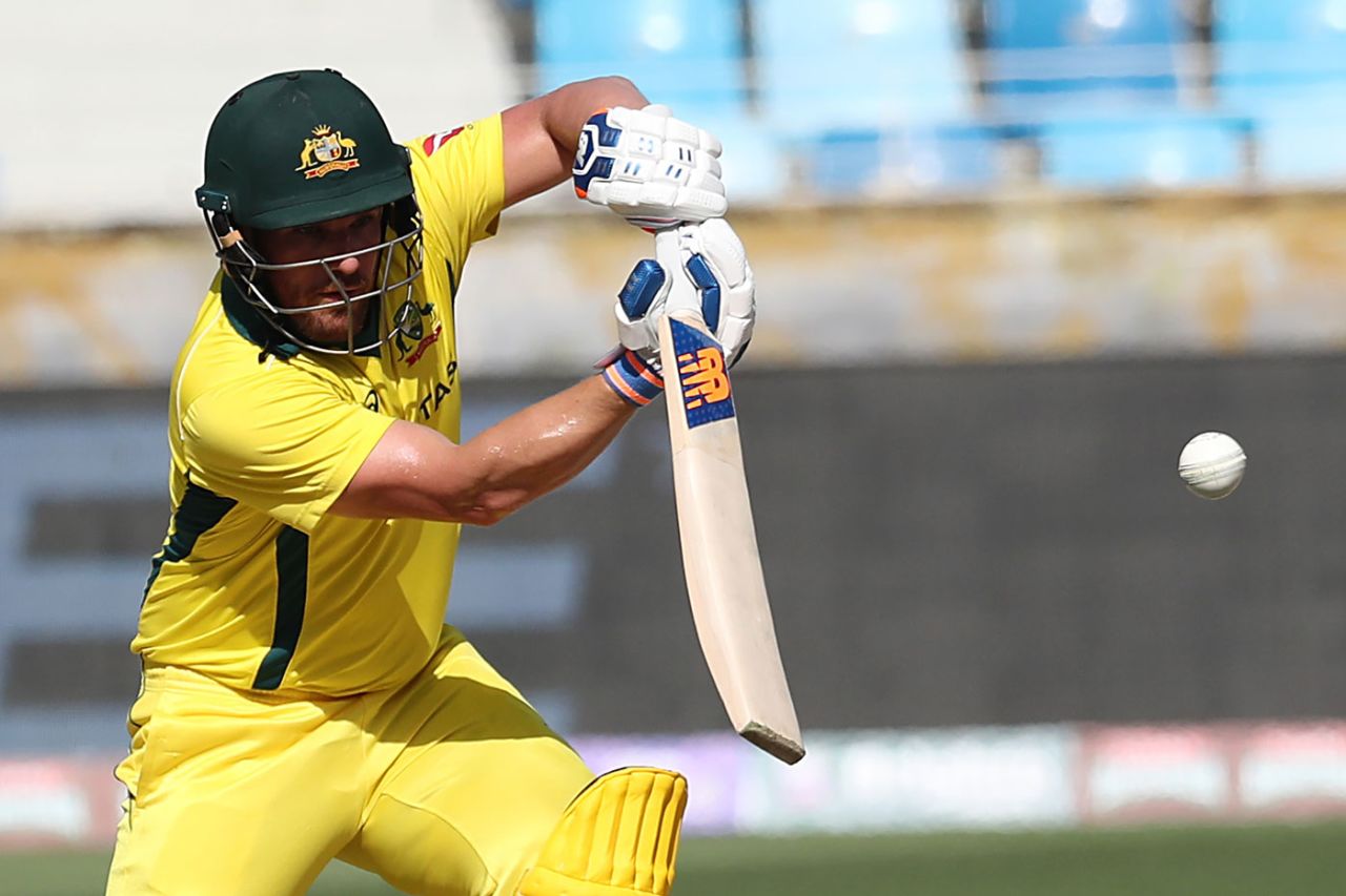 Aaron Finch steers one onto the off side, Pakistan v Australia, 4th ODI, Dubai, March 29, 2019