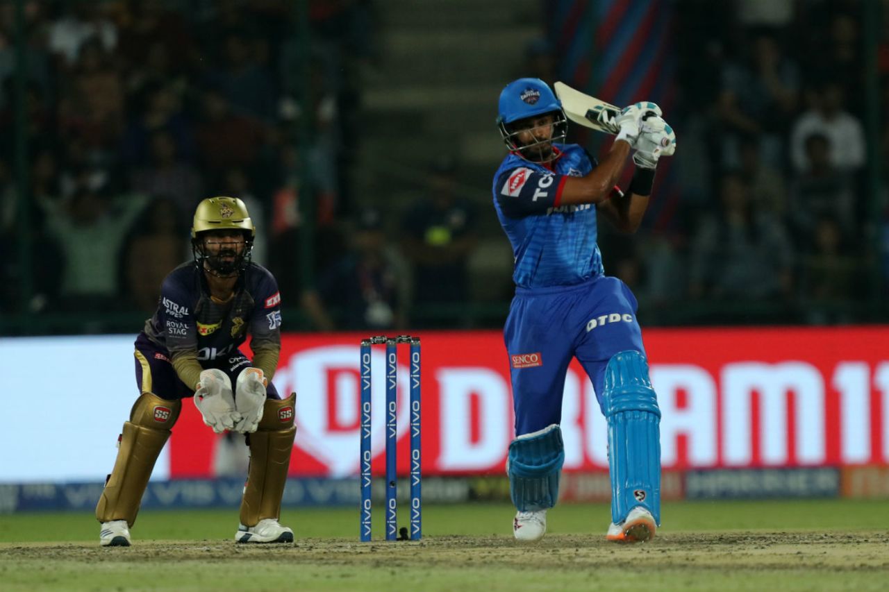 Shreyas Iyer belts one down the ground, Delhi Capitals v Kolkata Knight Riders, IPL 2019, March 30, 2019