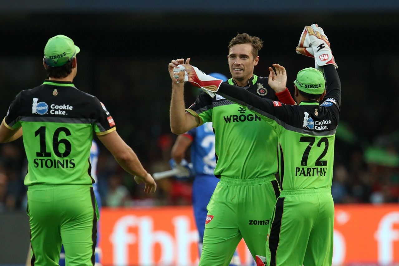 Tim Southee strikes early in Delhi Capitals' chase, Royal Challengers Bangalore v Delhi Capitals, IPL 2019, Bengaluru, April 7, 2019