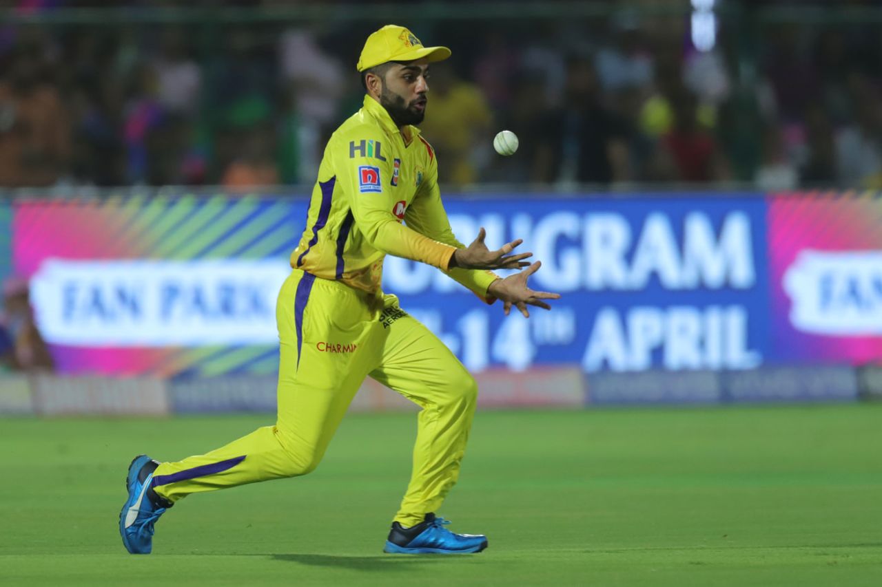Dhruv Shorey juggles the ball after running in for a catch, Rajasthan Royals v Chennai Super Kings, IPL 2019, Jaipur, April 11, 2019