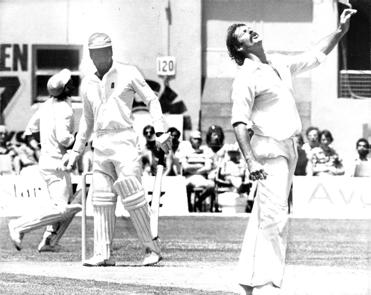 Dennis Lilee grimaces after beating Viv Richards, WSC Australia v WSC West Indies, second match, day two, RAS Showground, Sydney, December 17, 1977