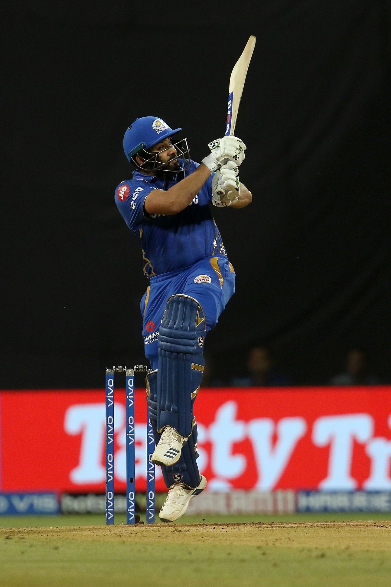 Rohit Sharma swivels to pull the ball powerfully, Mumbai Indians v Royal Challengers Bangalore, IPL 2019, Mumbai, April 15, 2019