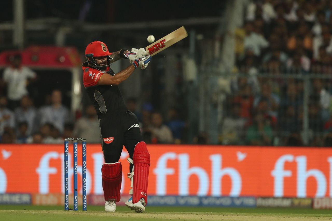 Virat Kohli goes for the pull against a short one, Kolkata Knight Riders v Royal Challengers Bangalore, IPL 2019, Kolkata, April 19, 2019