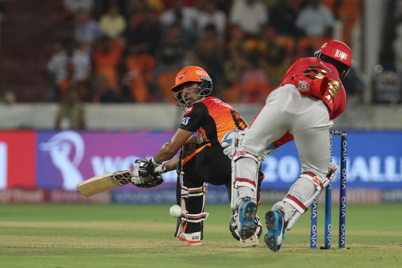 Wriddhiman Saha sweeps fine, Sunrisers Hyderabad v Kings XI Punjab, IPL 2019, Hyderabad, April 29, 2019