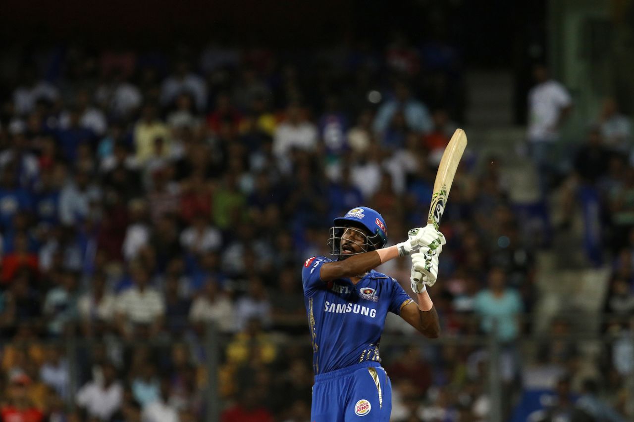 Hardik Pandya targets the leg side, Mumbai Indians v Sunrisers Hyderabad, IPL 2019, Mumbai, May 2, 2019