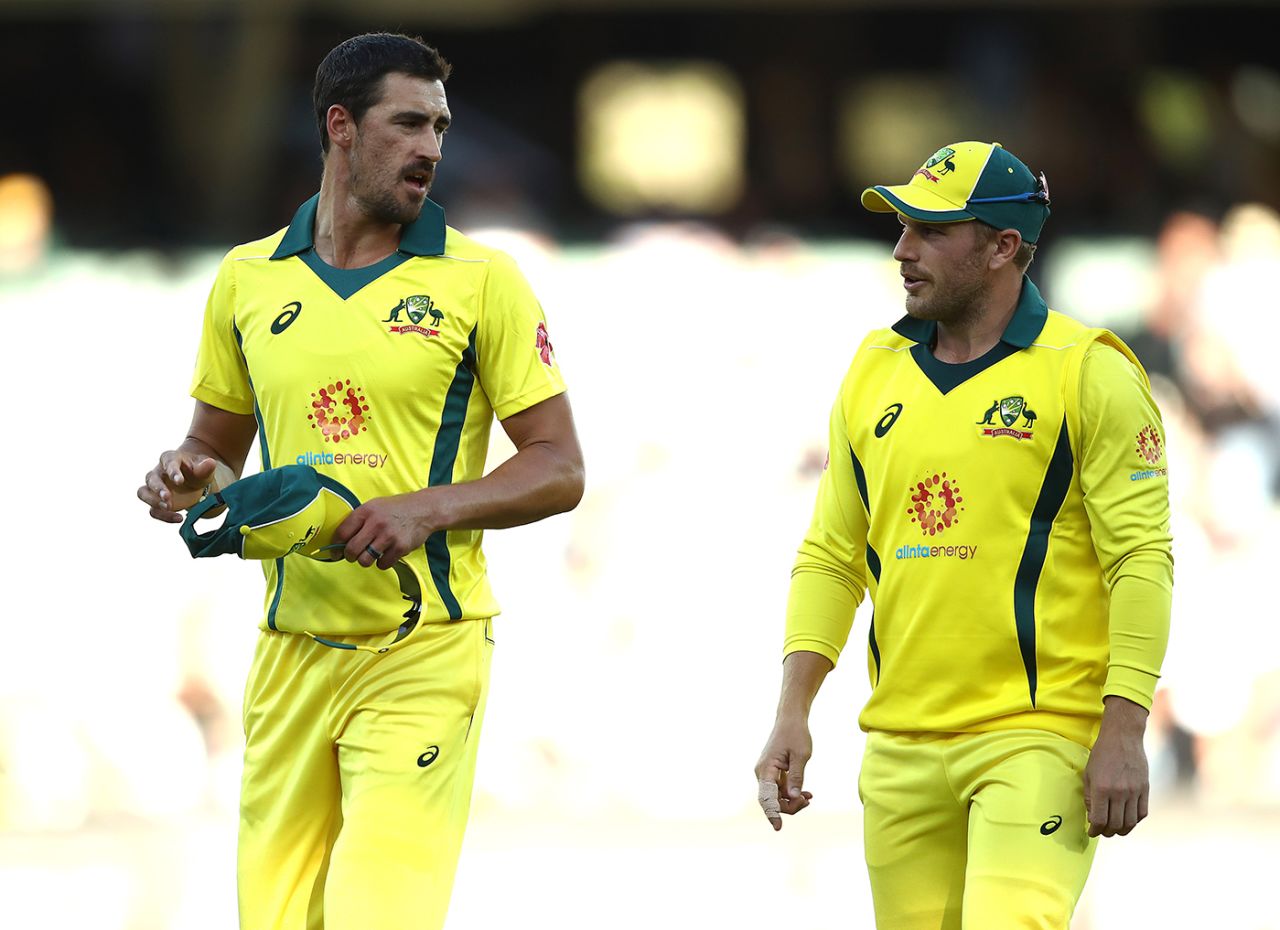 Mitchell Starc chats to Aaron Finch, Australia v South Africa, 2nd ODI, Adelaide, November 9, 2018
