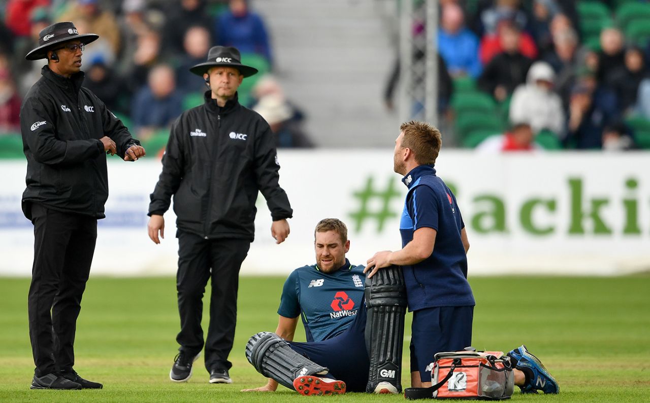 Dawid Malan required treatment from the physio, Ireland v England, only ODI, Malahide, May 3, 2019