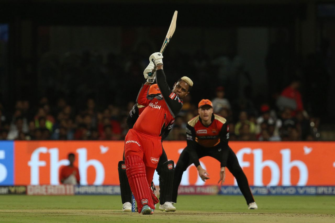 Shimron Hetmyer smokes one into the leg side, Royal Challengers Bangalore v Sunrisers Hyderabad, IPL 2019, Bengaluru, May 4, 2019