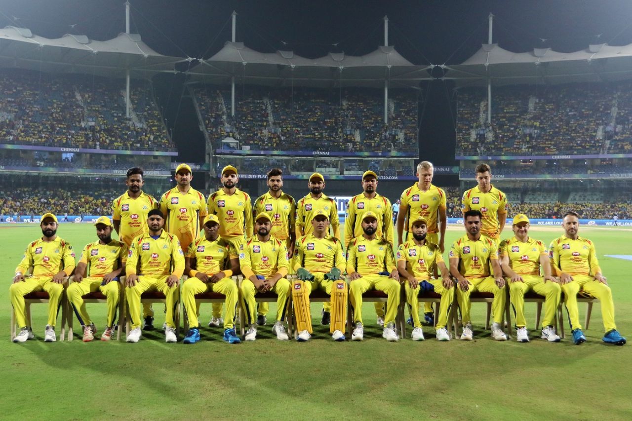 The Chennai Super Kings players pose for a group picture, Mumbai Indians v Chennai Super Kings, IPL 2019 Qualifier 1, Chennai, May 7, 2019