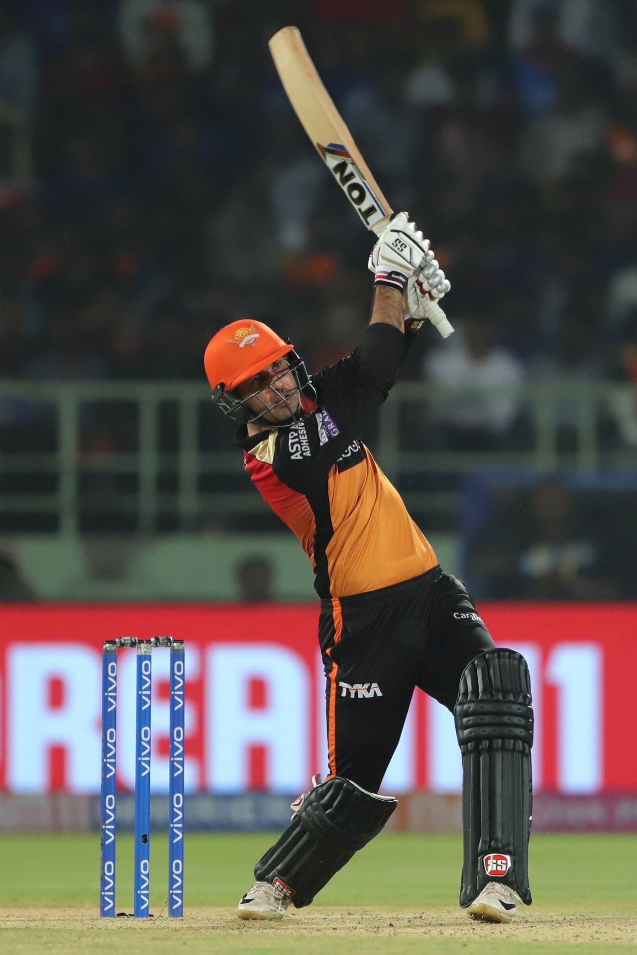 Mohammad Nabi swings one over the fence, Delhi Capitals v Sunrisers Hyderabad, IPL 2019 Eliminator, Vishakhapatnam, May 8, 2019
