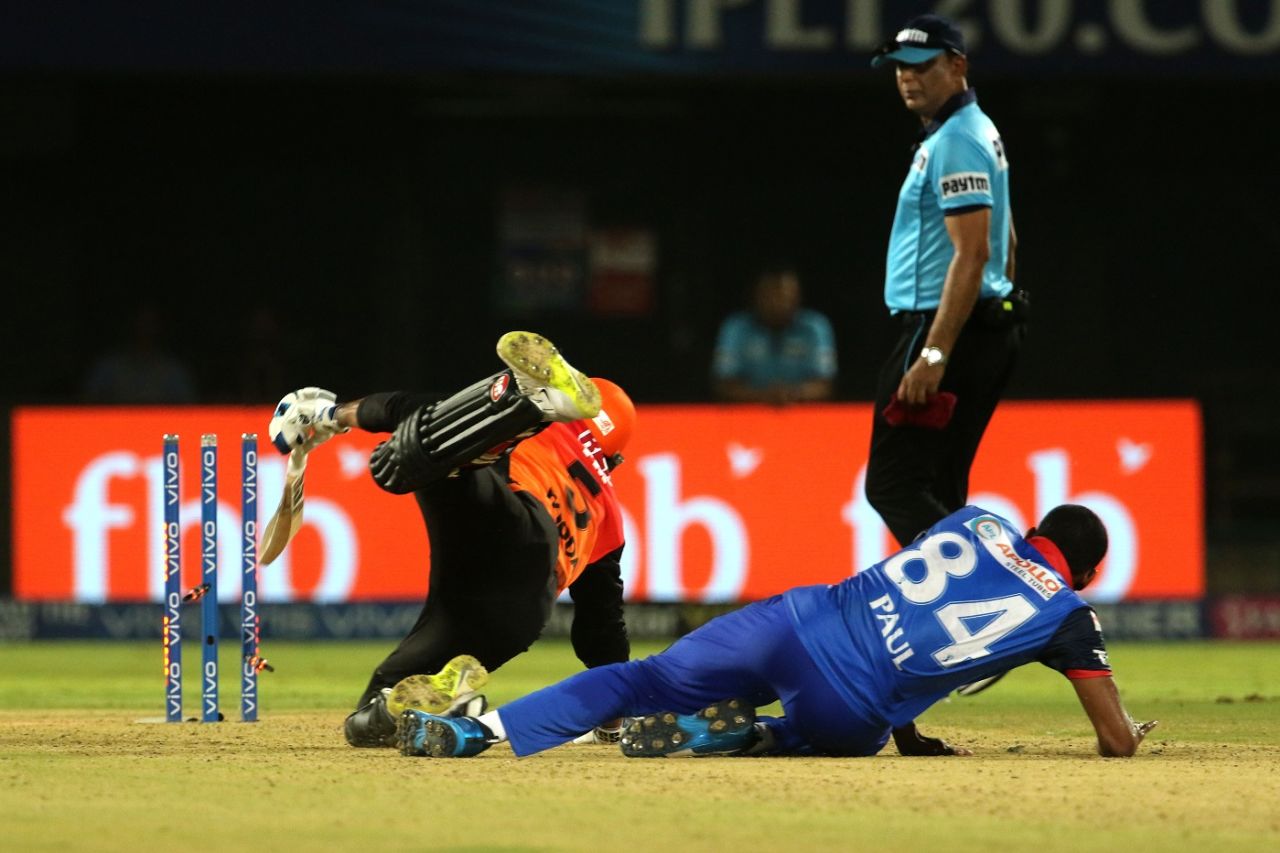 Deepak Hooda was run out after a collision with Keemo Paul, Delhi Capitals v Sunrisers Hyderabad, IPL 2019 Eliminator, Vishakhapatnam, May 8, 2019