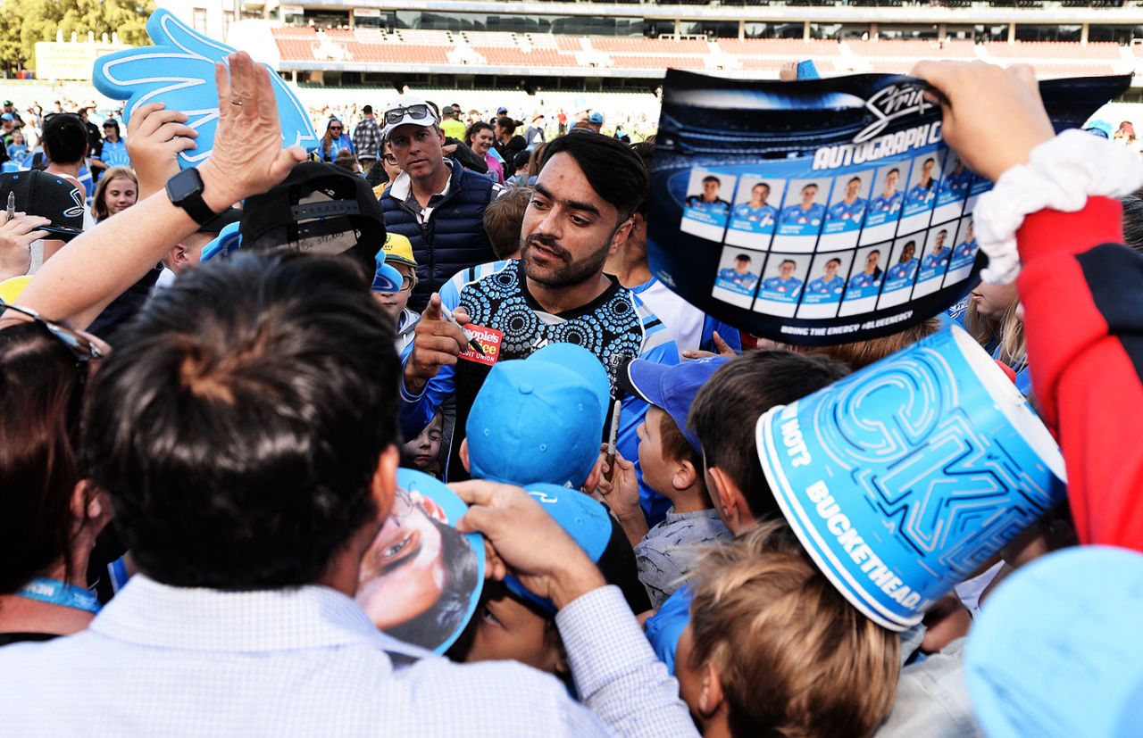 Fans clamour for Rashid Khan's attention, Adelaide, 