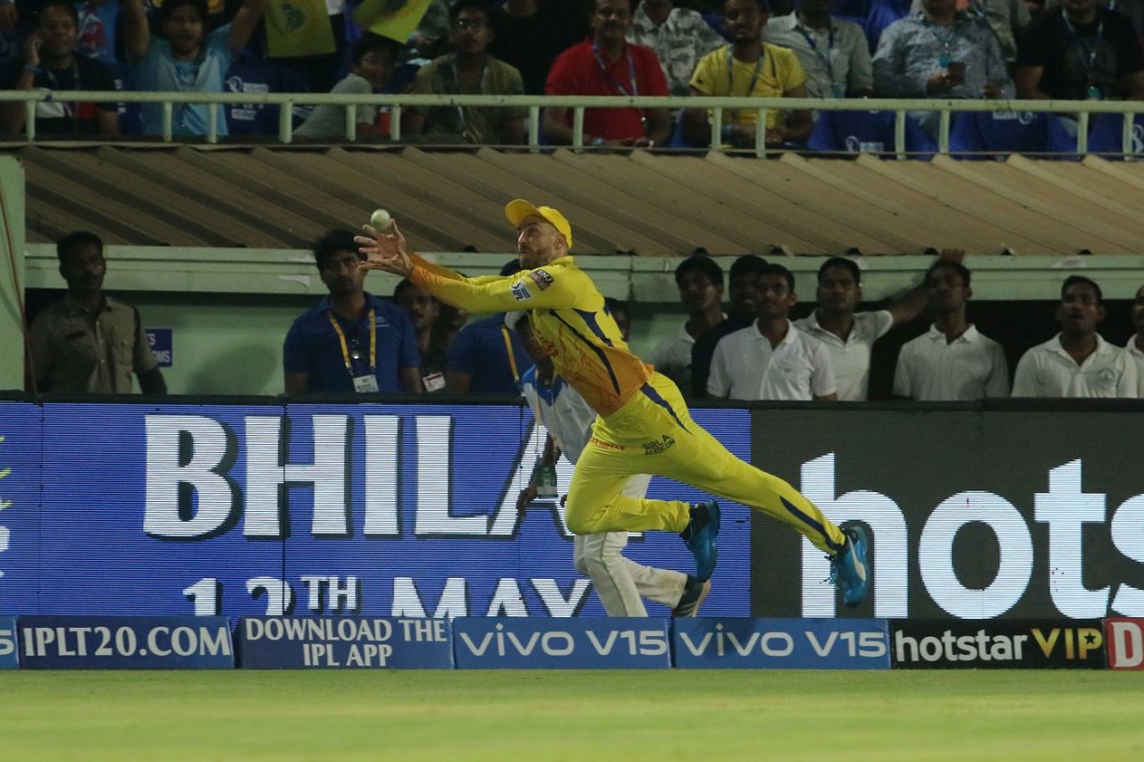 Faf du Plessis pulls off a stunning save in the deep, Chennai Super Kings v Delhi Capitals, IPL 2019 Qualifier 2, Visakhapatnam, May 10, 2019