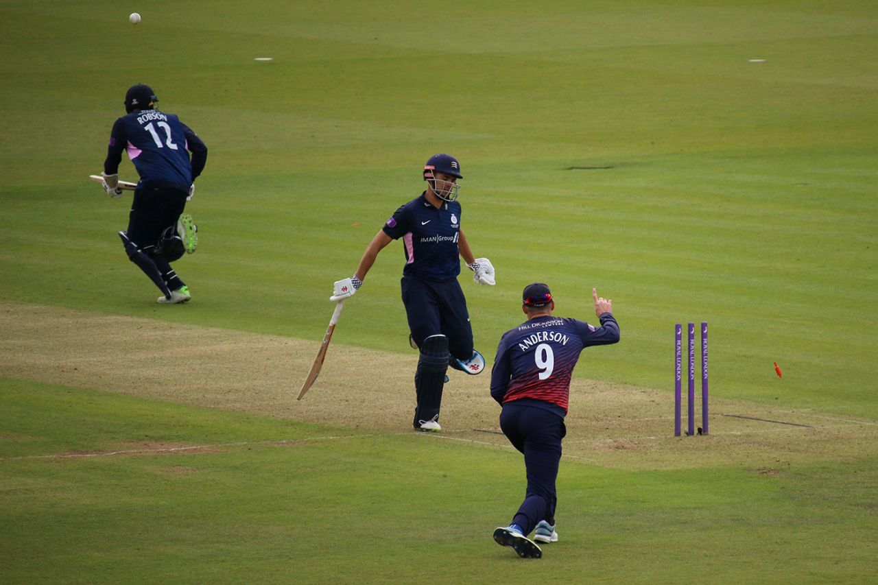 James Anderson runs out Max Holden with a direct hit, Middlesex v Lancashire, Royal London Cup, Lord's, May 10, 2019