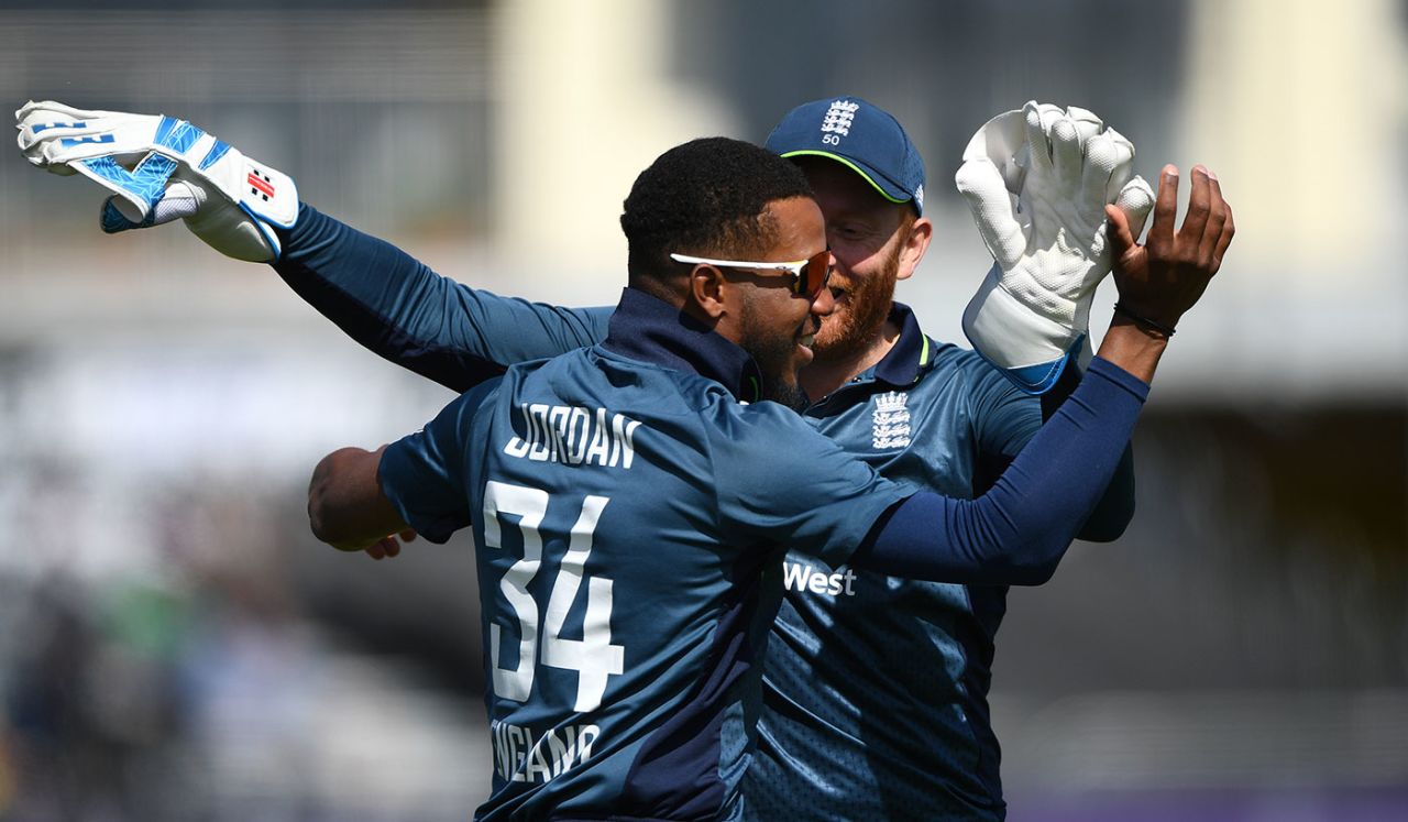 Chris Jordan claimed a well-judged catch at fine leg, England v Pakistan, 3rd ODI, Bristol, May 14, 2019