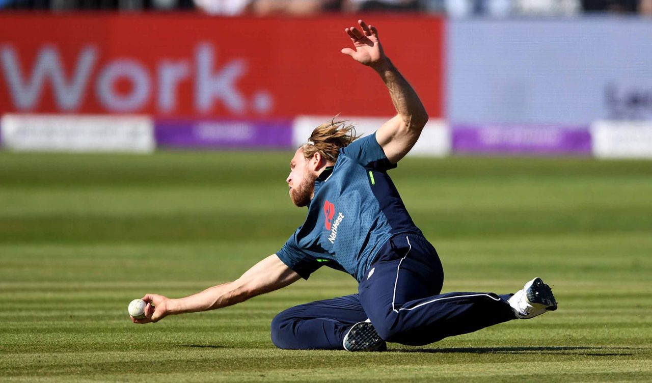 David Willey races across to take a catch off his own bowling, England v Pakistan, 3rd ODI, Bristol, May 14, 2019
